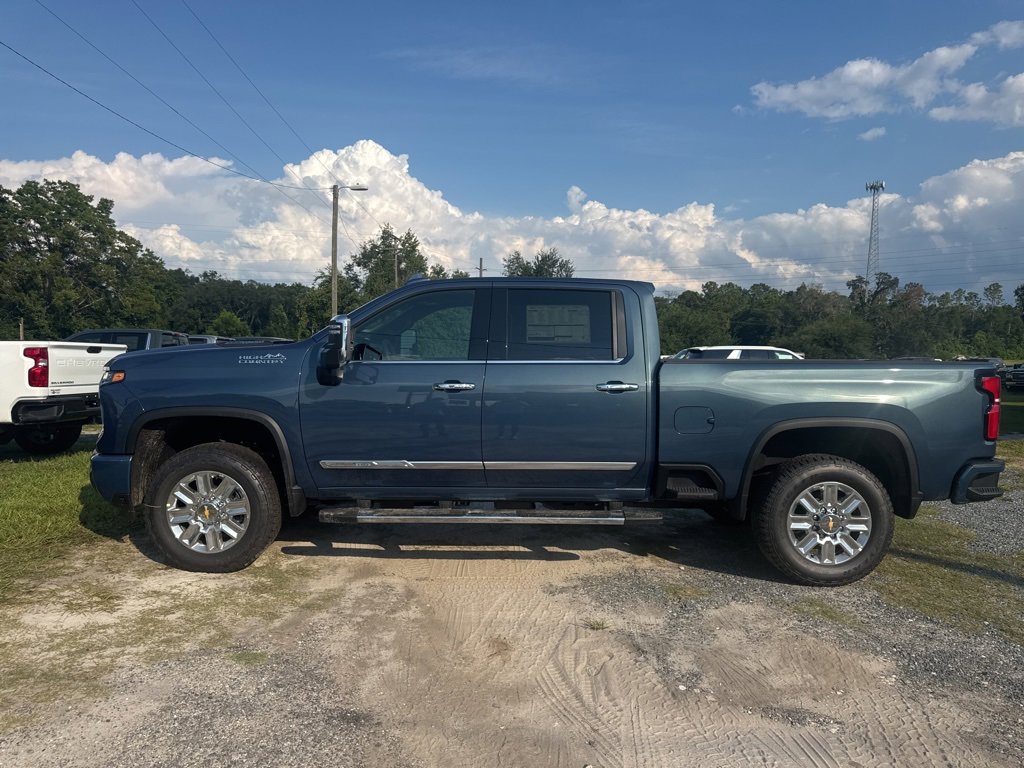 2025 Chevrolet Silverado 2500HD High Country photo 2