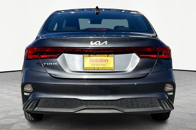 2023 Kia Forte LXS photo 4