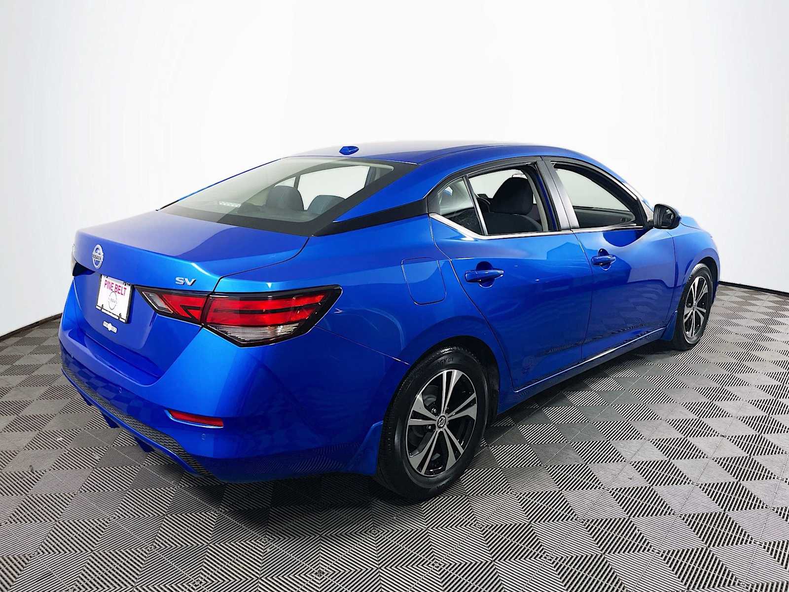 2023 Nissan Sentra SV photo 4