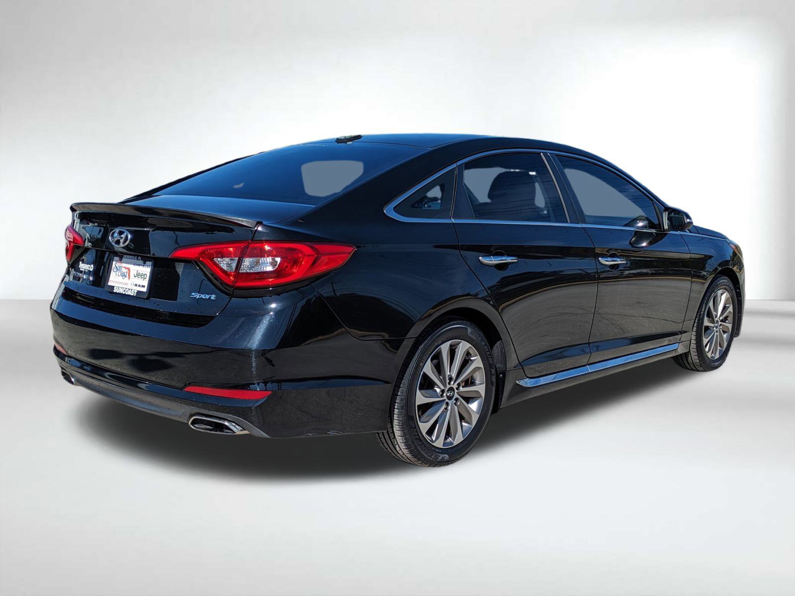 2016 Hyundai Sonata Base photo 4