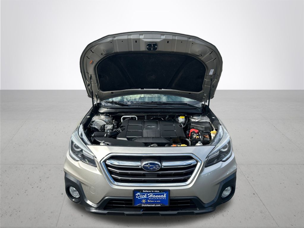 2018 Subaru Outback 3.6R Limited photo 4