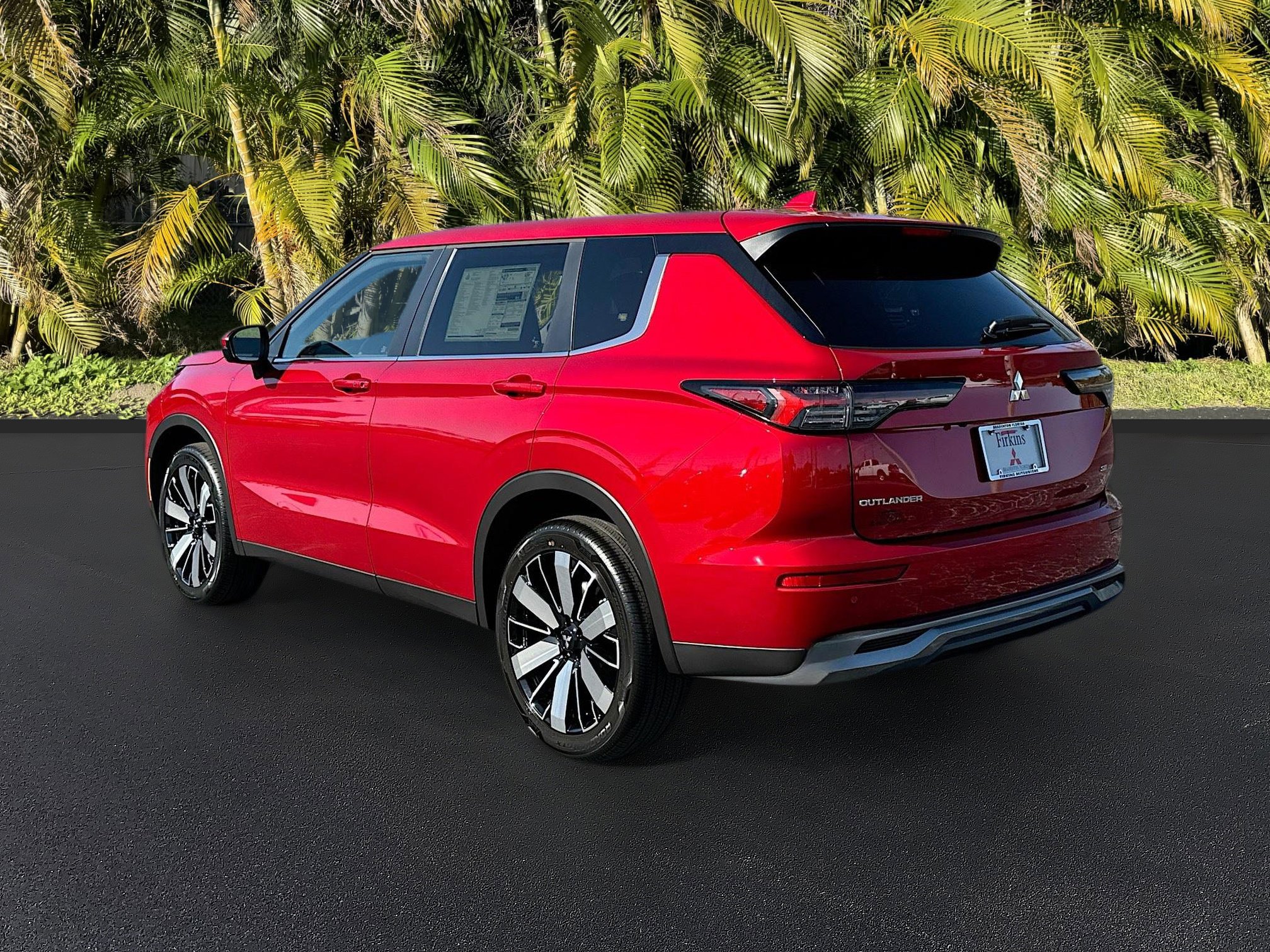 2025 Mitsubishi Outlander SE photo 3