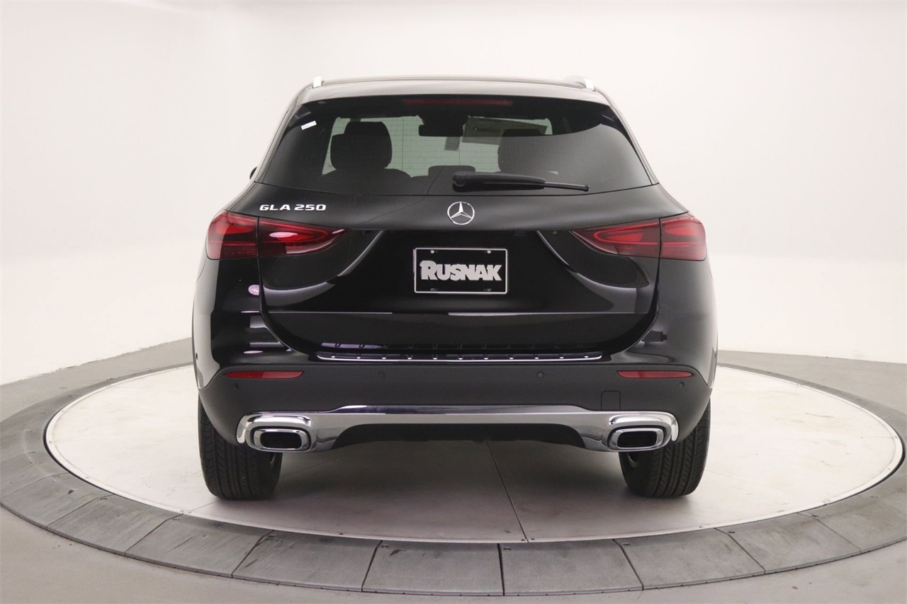 2026 Mercedes Benz GLA 250 photo 2
