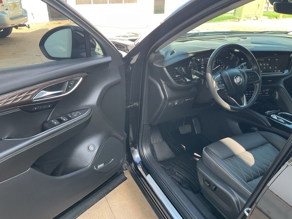 2023 Buick Envision Avenir photo 2