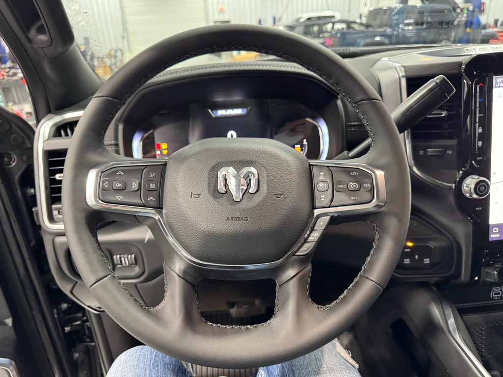 2025 Ram 4500 photo 27