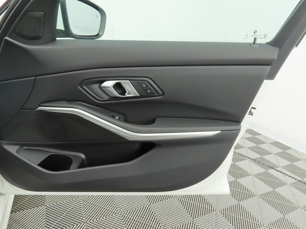 2025 Bmw 330i photo 24