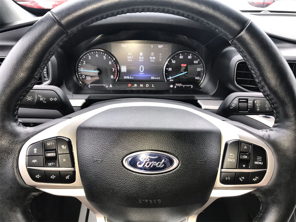 2023 Ford Explorer XLT photo 13