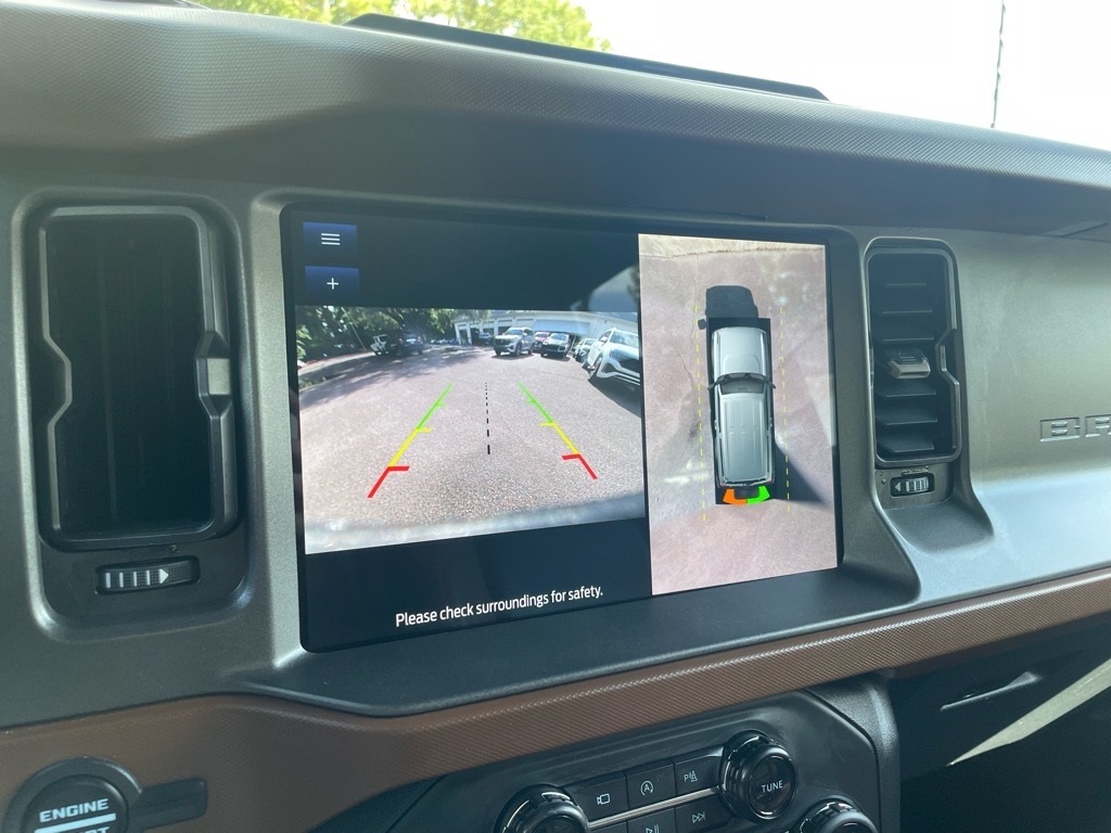 2024 Ford Bronco Outer Banks photo 14