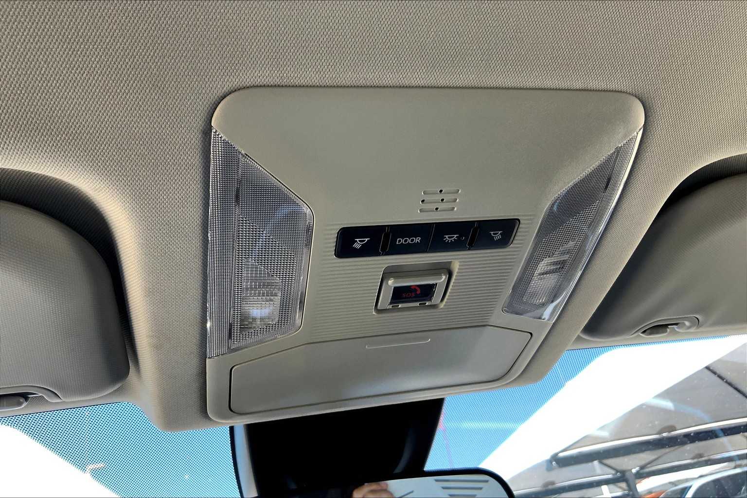 2025 Toyota RAV4 LE photo 27