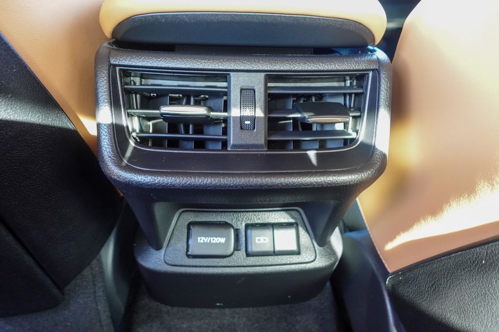 2023 Lexus ES 300h photo 26
