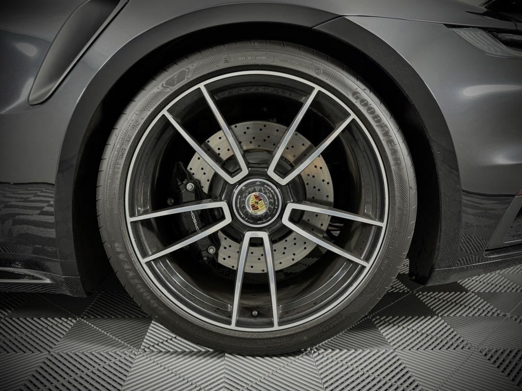 2021 Porsche 911 Turbo photo 15