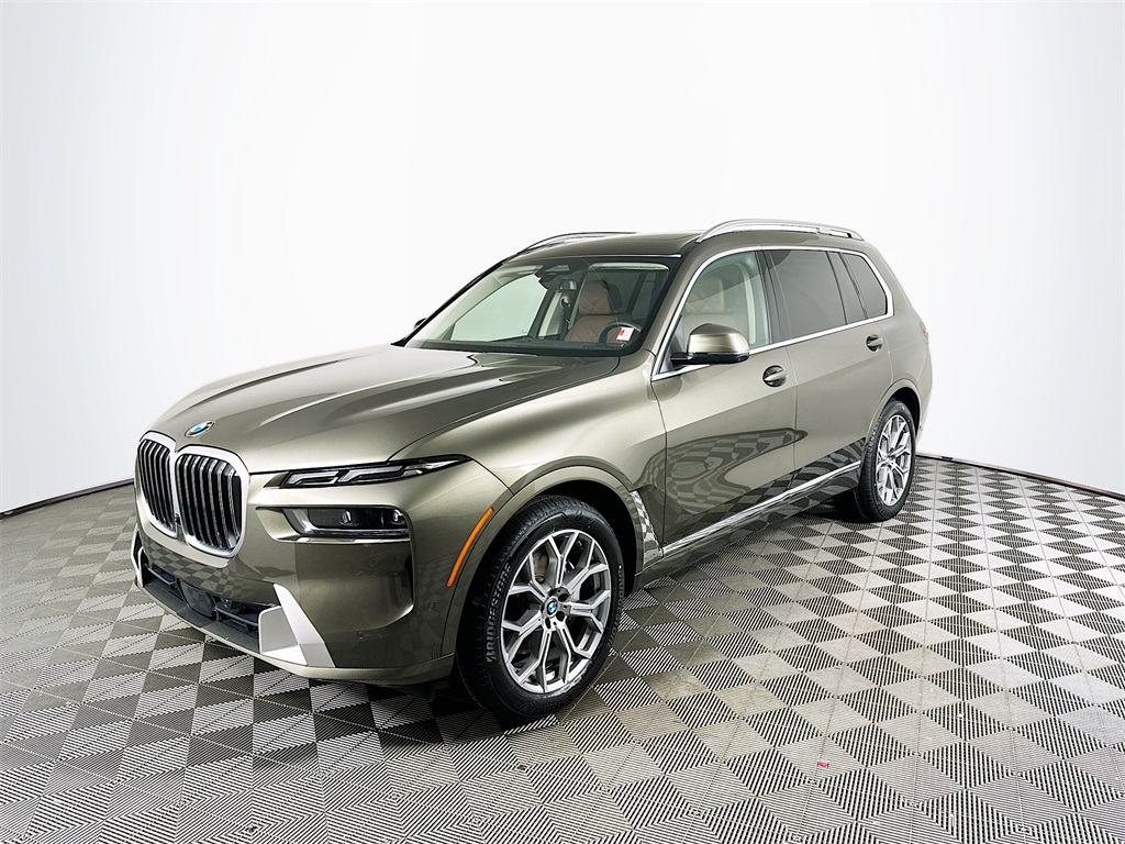 2025 BMW X7 40i's photo