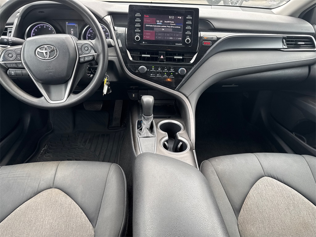 2021 Toyota Camry LE photo 22