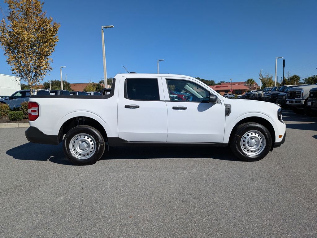 2025 Ford Maverick XL photo 2