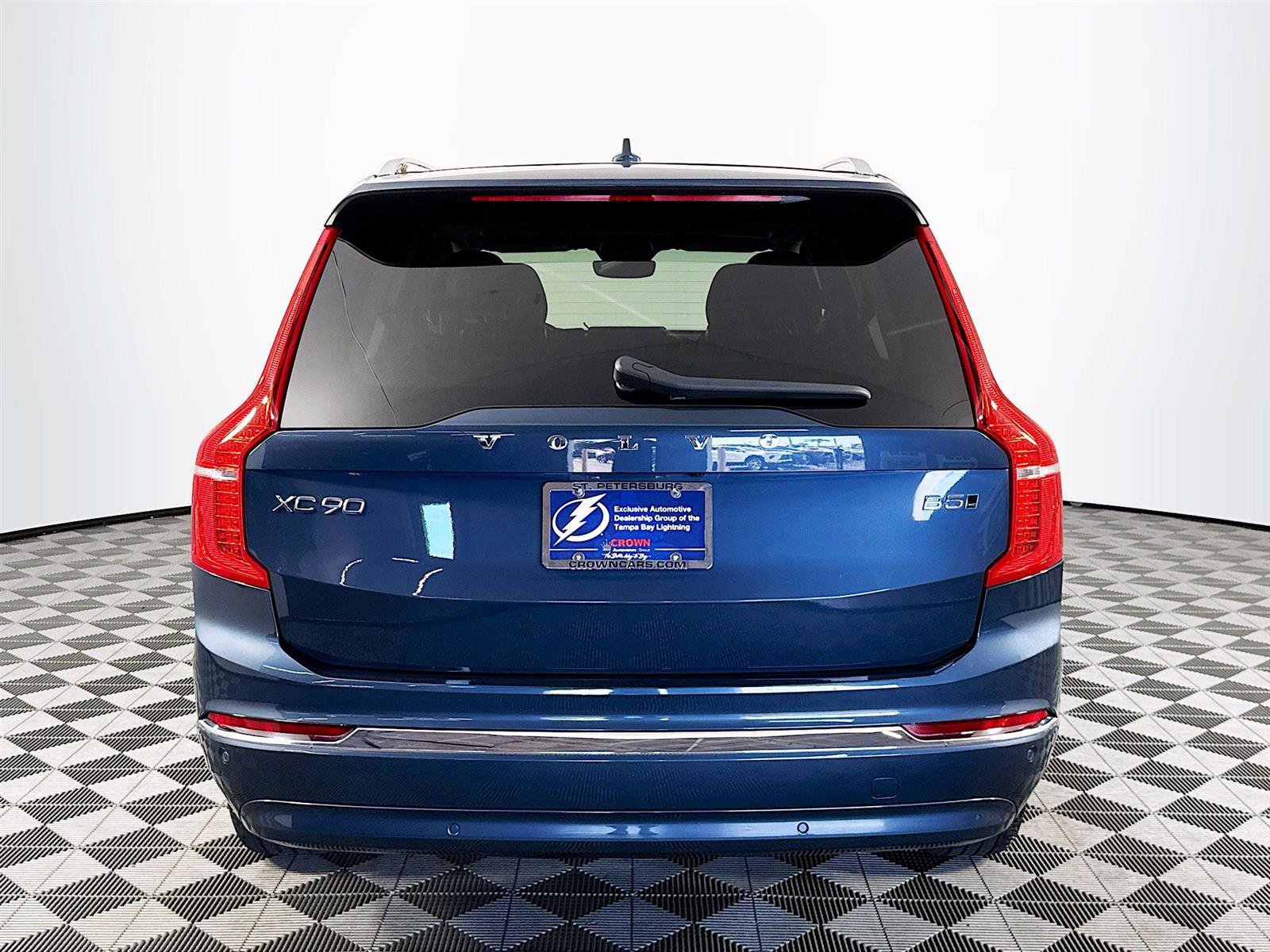 2024 Volvo XC90 B5 Core photo 3