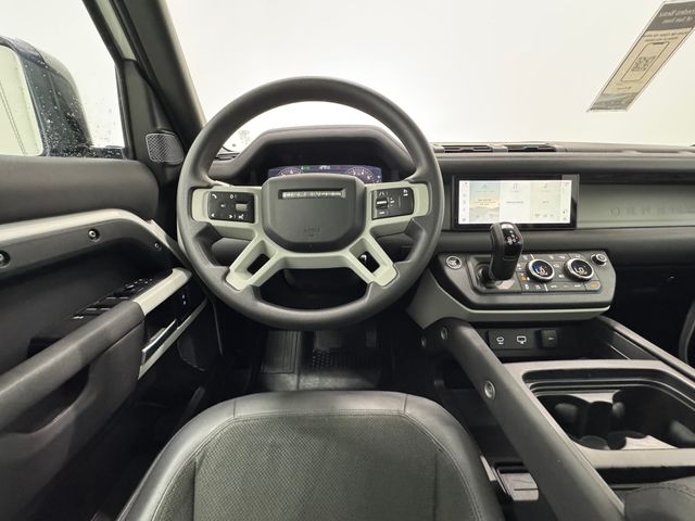2020 Land Rover Defender 110 SE photo 18