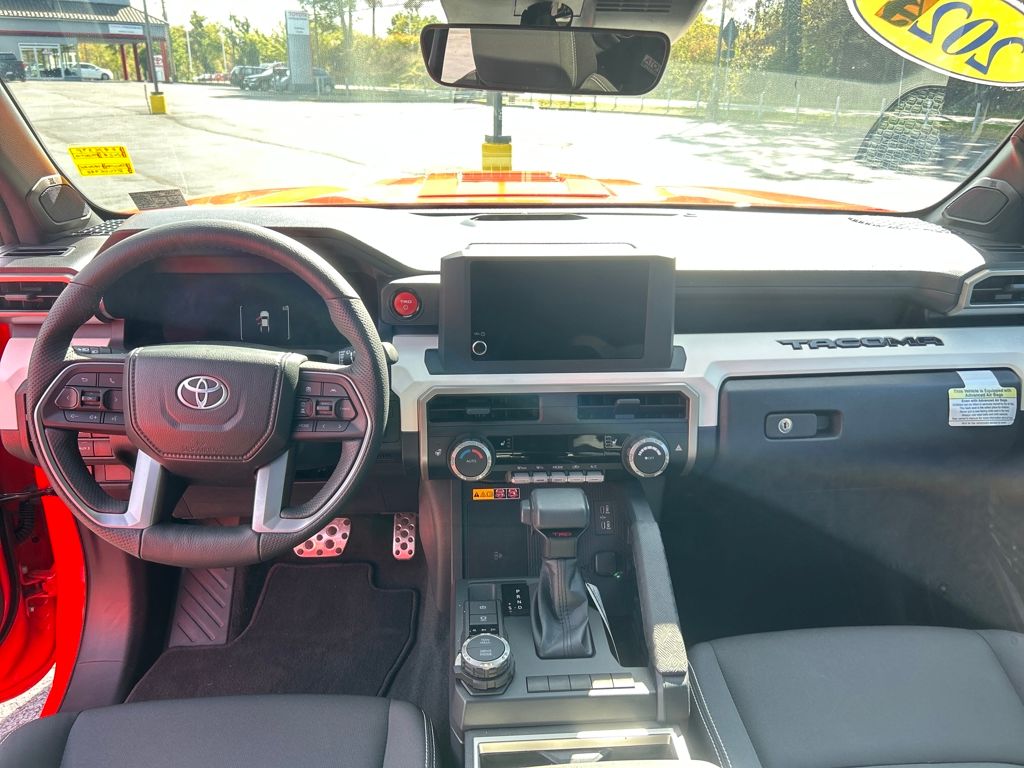 2024 Toyota Tacoma 4x4 photo 12