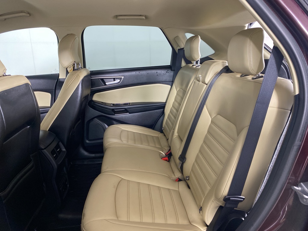 2019 Ford Edge SEL photo 24