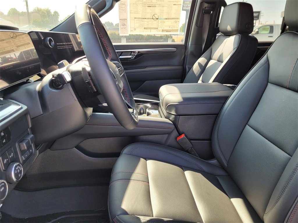 2025 Chevrolet Tahoe RST photo 9