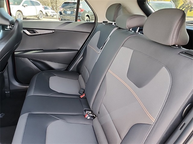 2025 Kia Niro LX photo 15