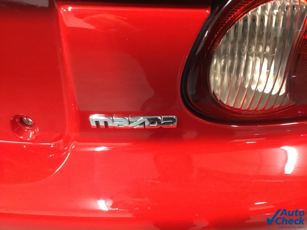 2002 Mazda MX-5 Miata Miata LS photo 26