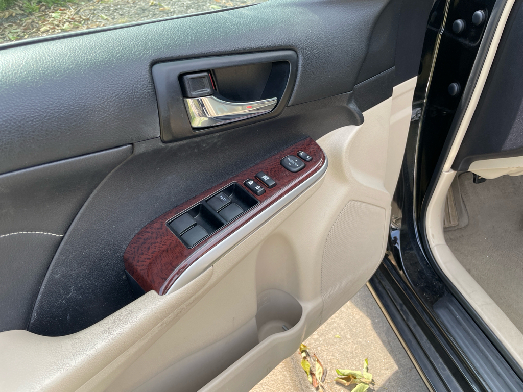 2013 Toyota Camry XLE photo 12