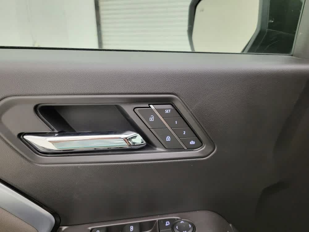 2026 Chevrolet Colorado ZR2 photo 3