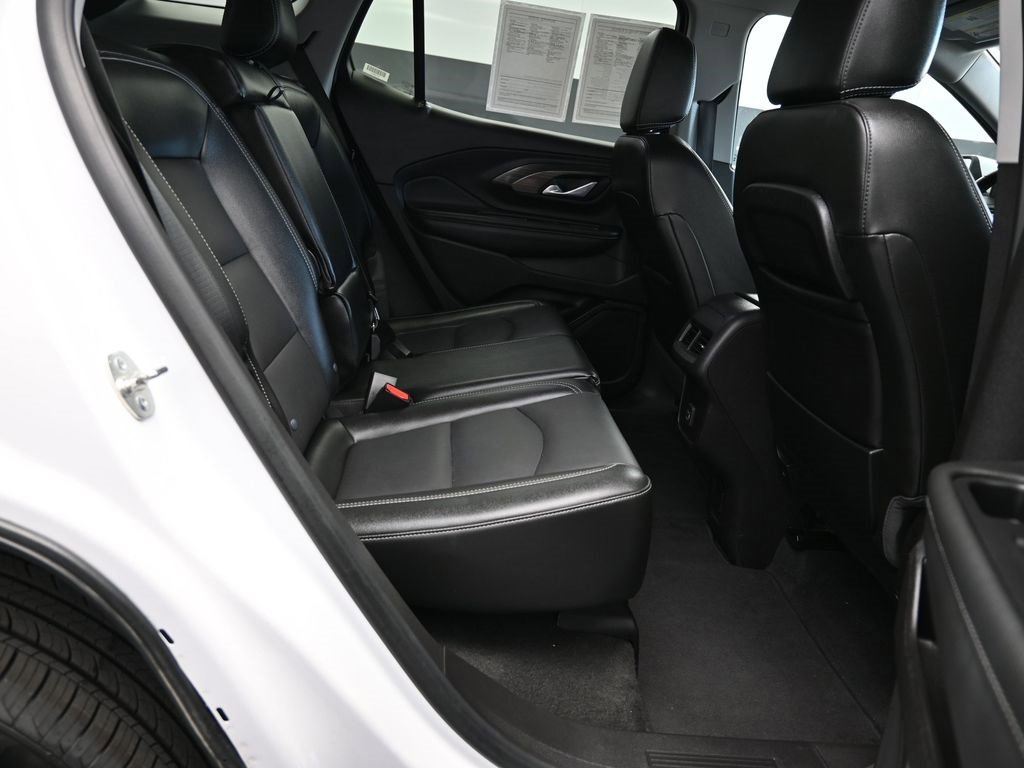 2024 Gmc Terrain SLT photo 32