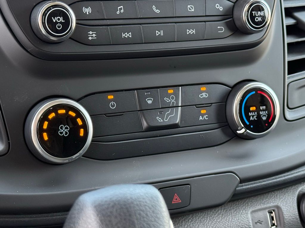 2025 Ford Transit photo 7