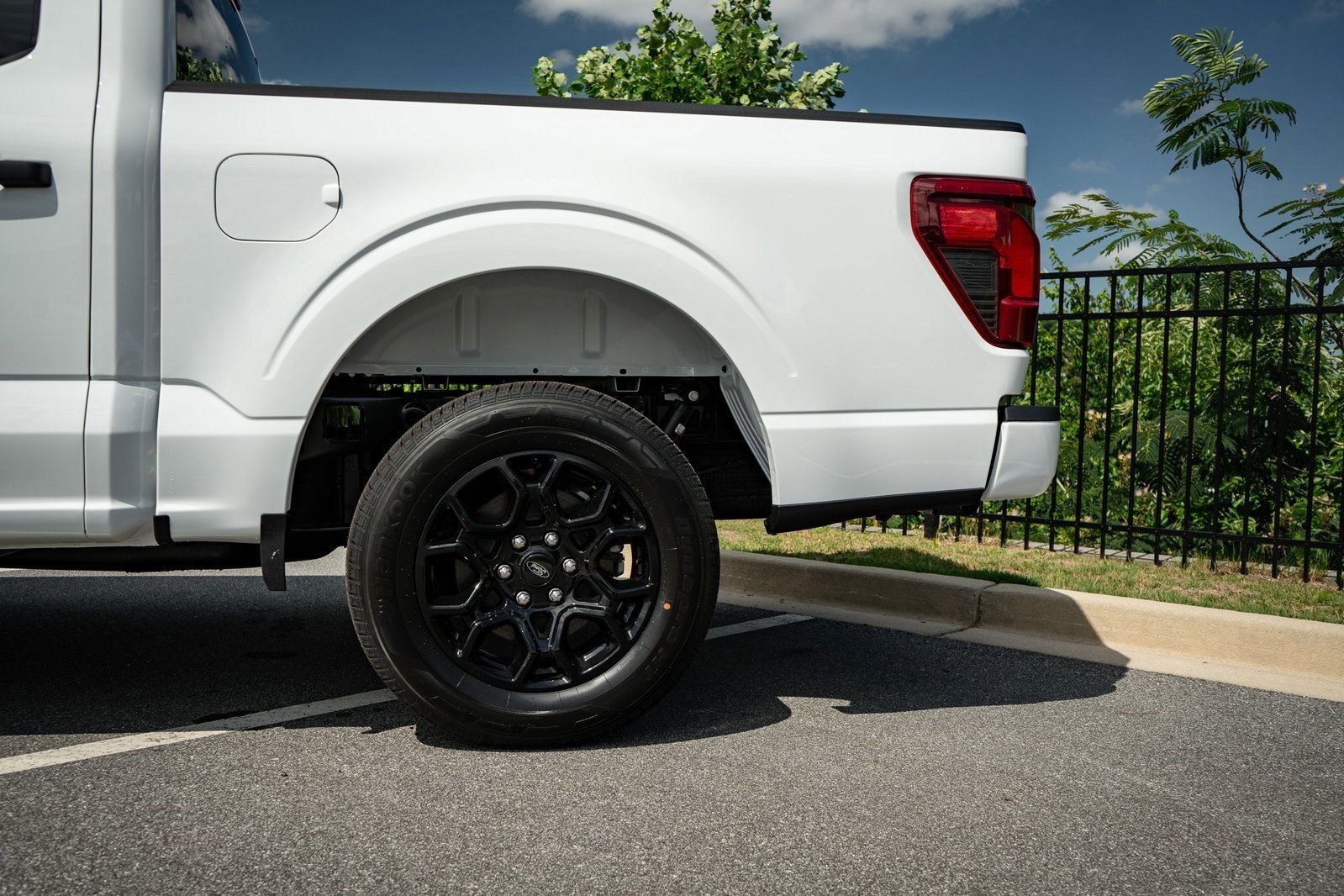 2025 Ford F-150 STX photo 4