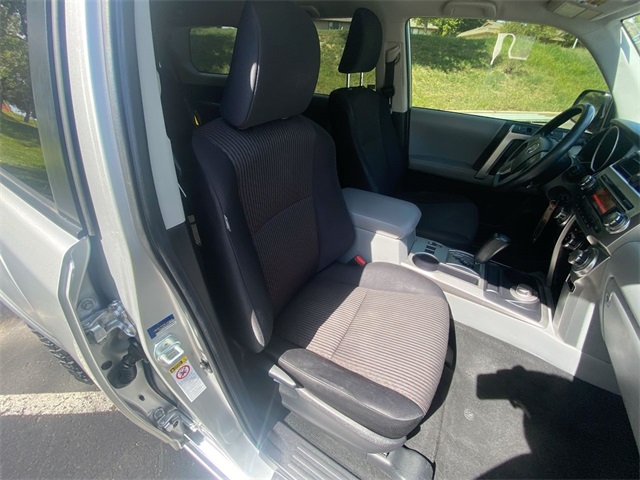 2013 Toyota 4Runner SR5 4WD photo 15