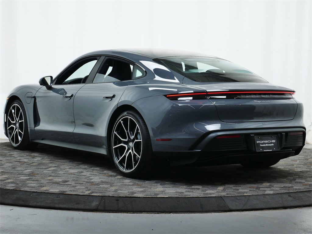 2025 Porsche Taycan 4 photo 3