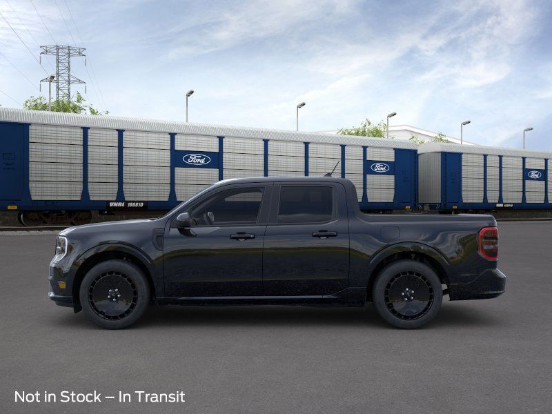 2025 Ford Maverick photo 2
