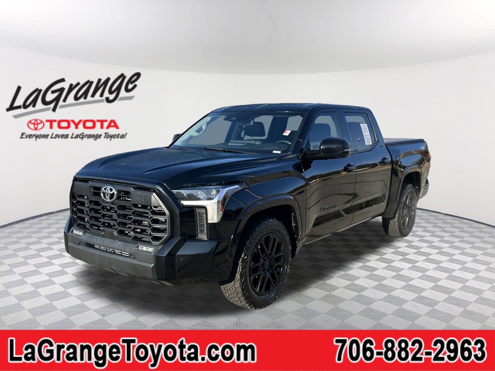 2023 Toyota Tundra SR5's photo