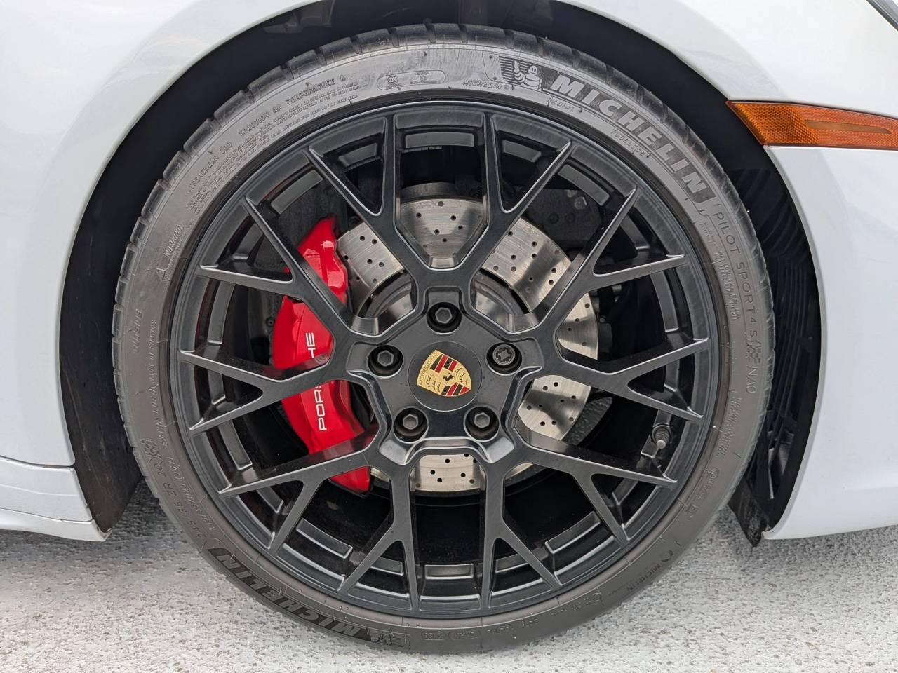 2024 Porsche 911 S photo 24