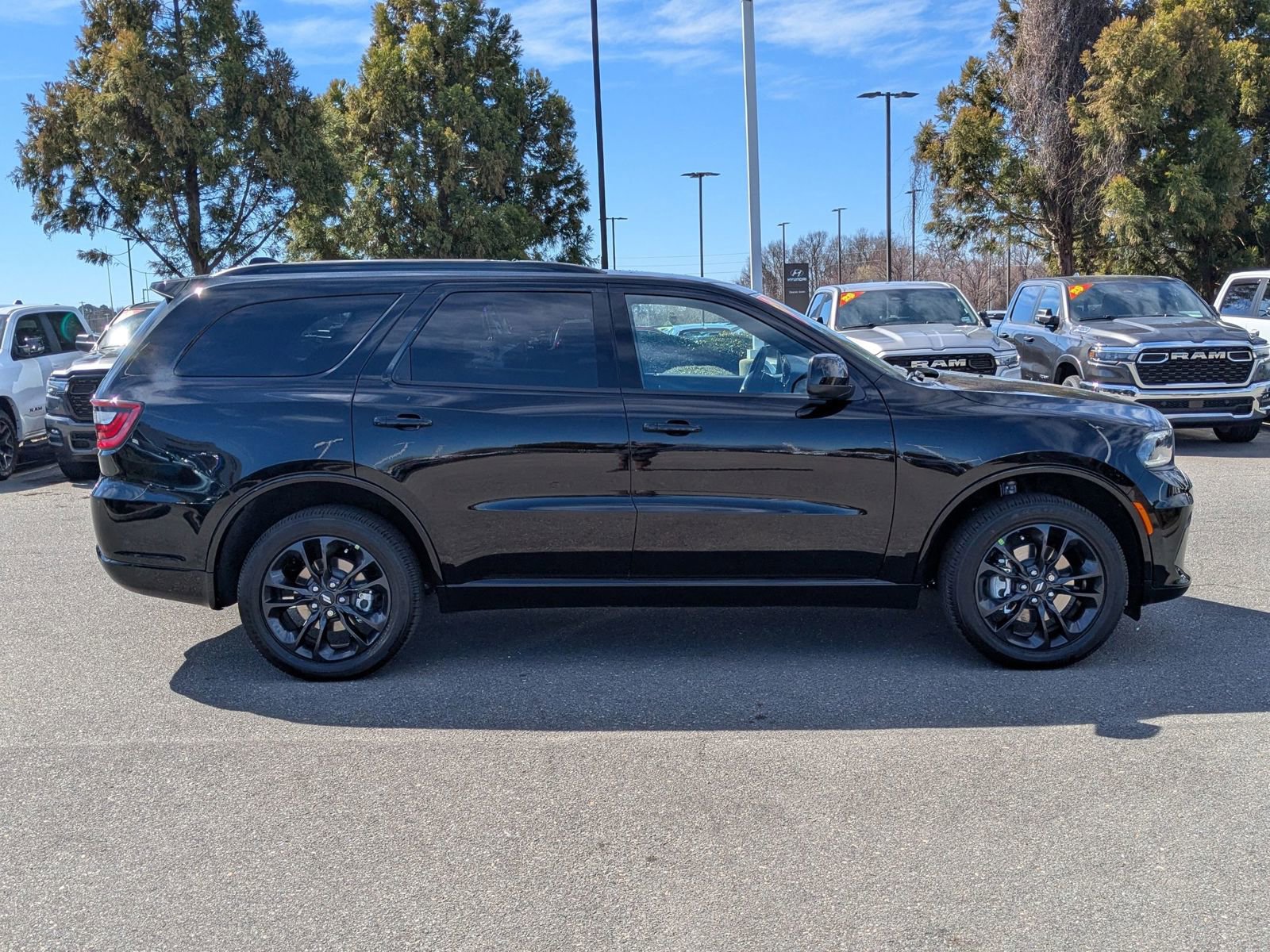 2025 Dodge Durango GT photo 2