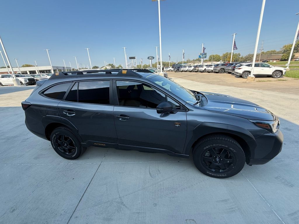 2022 Subaru Outback Wilderness photo 3
