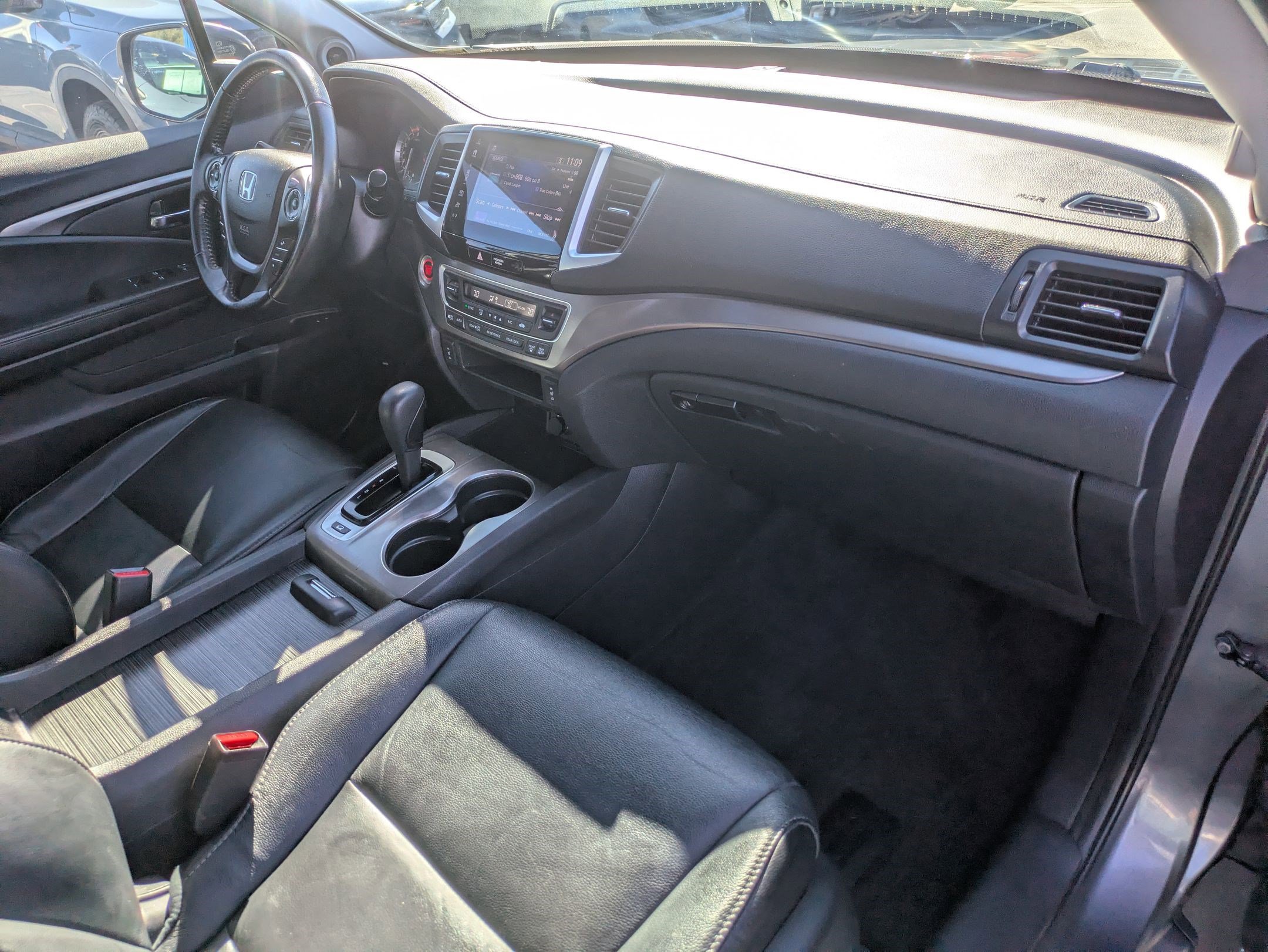 2017 Honda Pilot EX-L photo 29