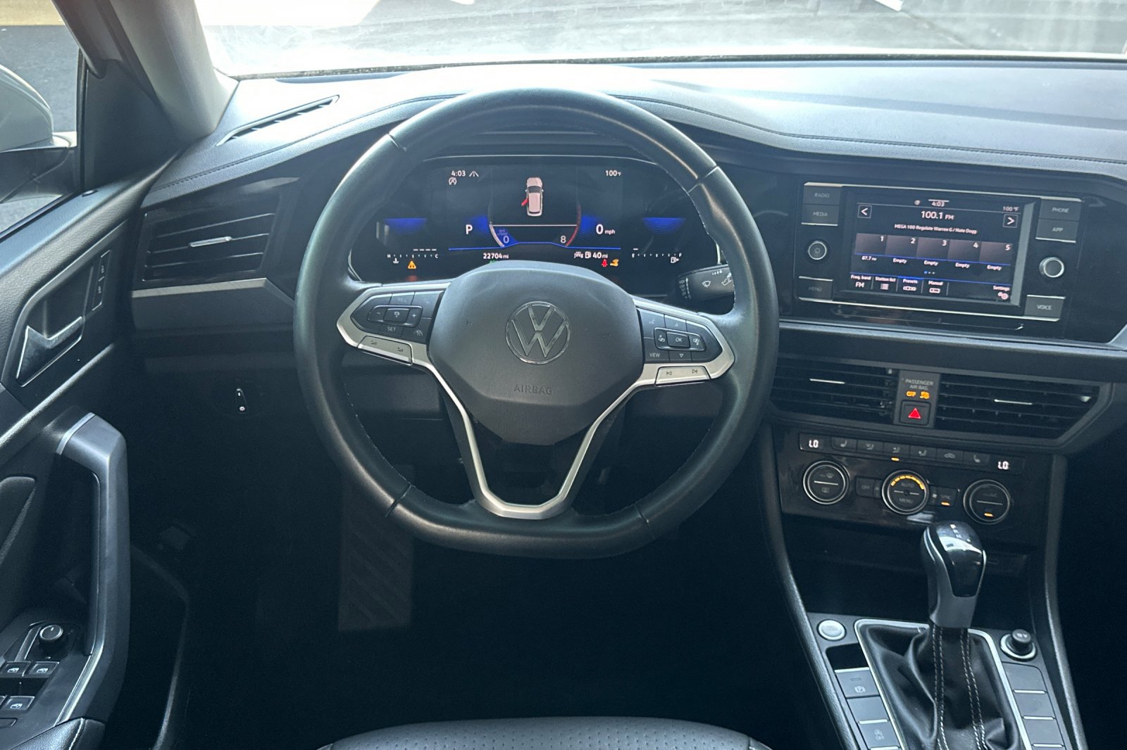 2024 Volkswagen Jetta SE photo 14