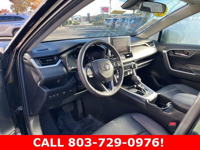 2023 Toyota RAV4 XLE Premium photo 3