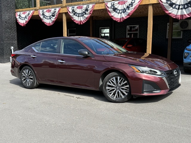 2024 Nissan Altima 2.5 SV photo 2