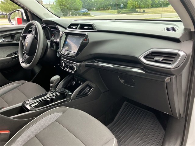 2023 Chevrolet Trailblazer LT photo 17