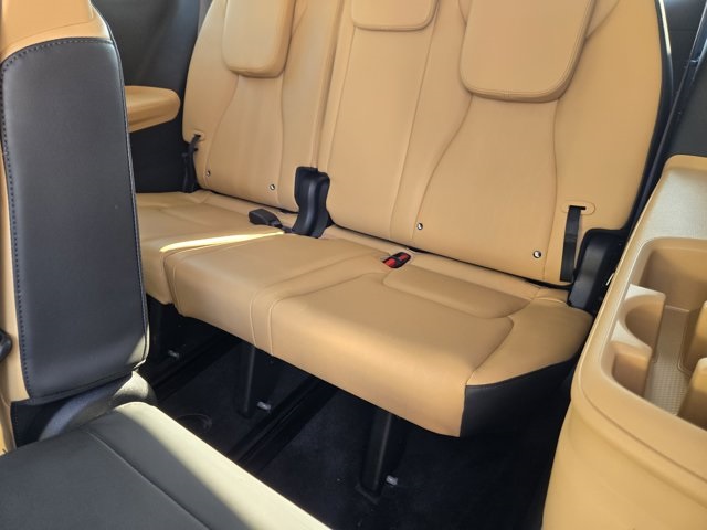 2022 Kia Carnival EX photo 28