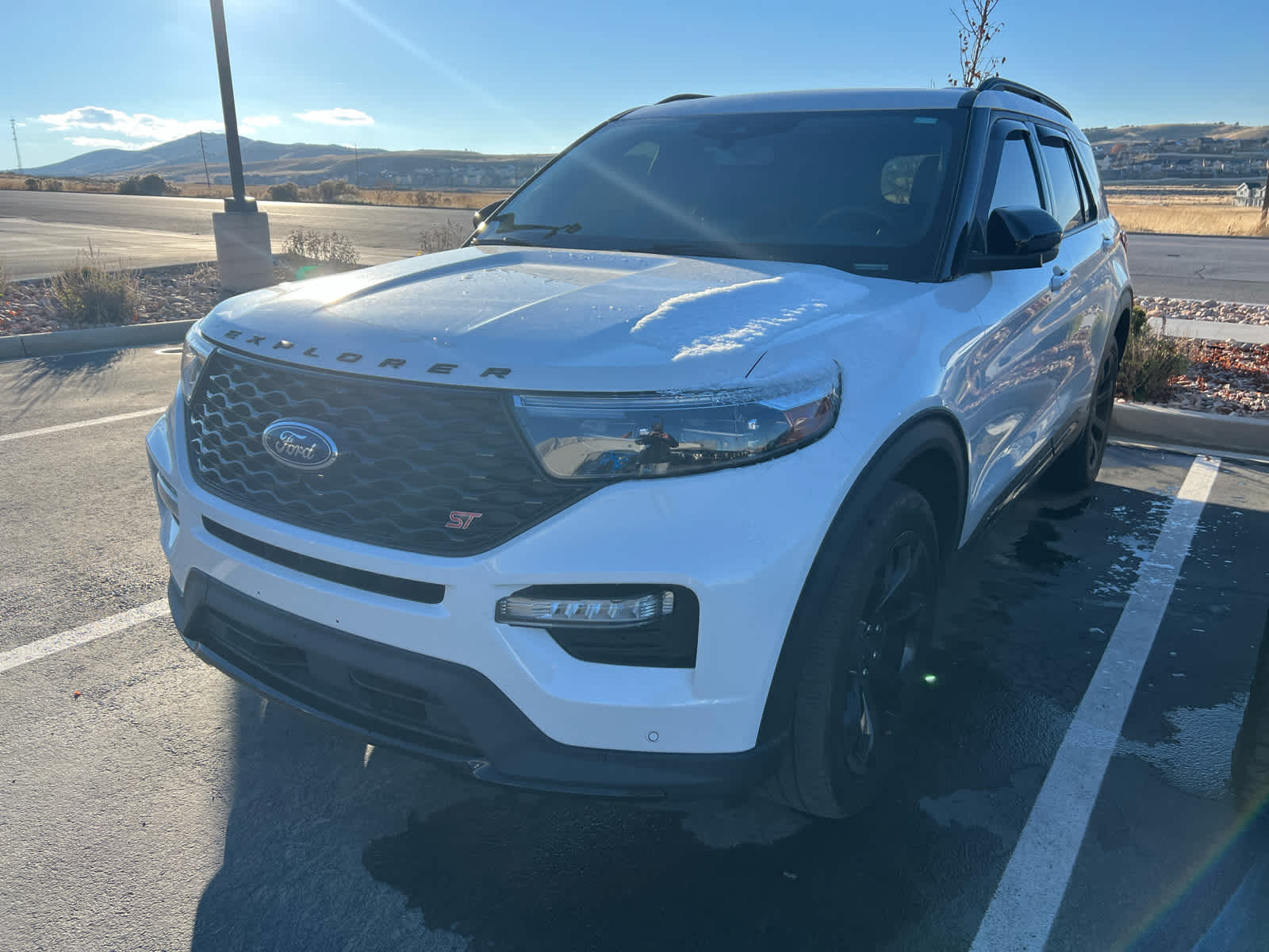 2023 Ford Explorer ST's photo