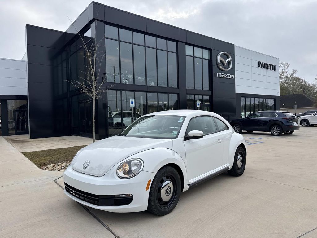 2013 Volkswagen Beetle 2.5's photo