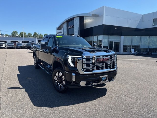 2024 GMC Sierra 3500HD Denali's photo