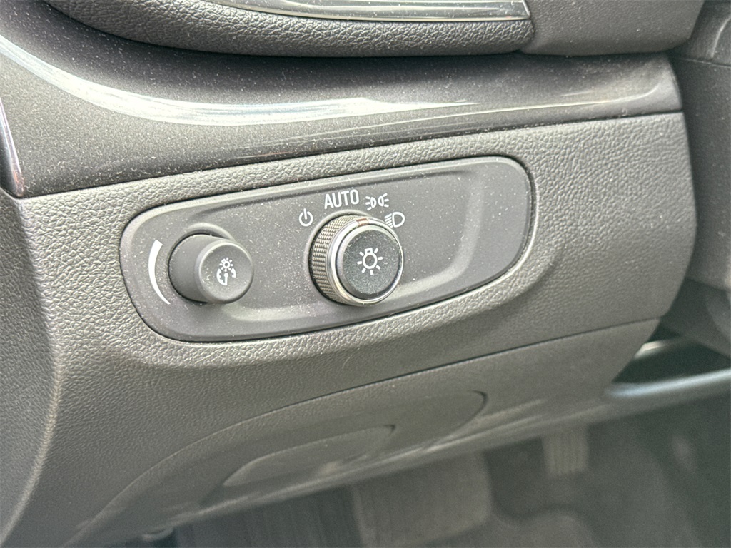 2022 Buick Encore Preferred photo 7