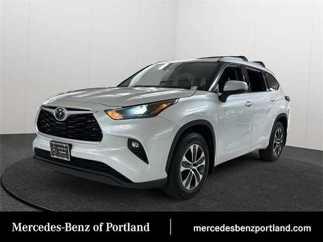 2022 Toyota Highlander XLE's photo