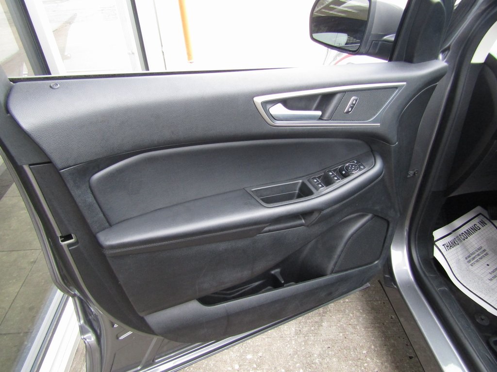 2024 Ford Edge SEL photo 10