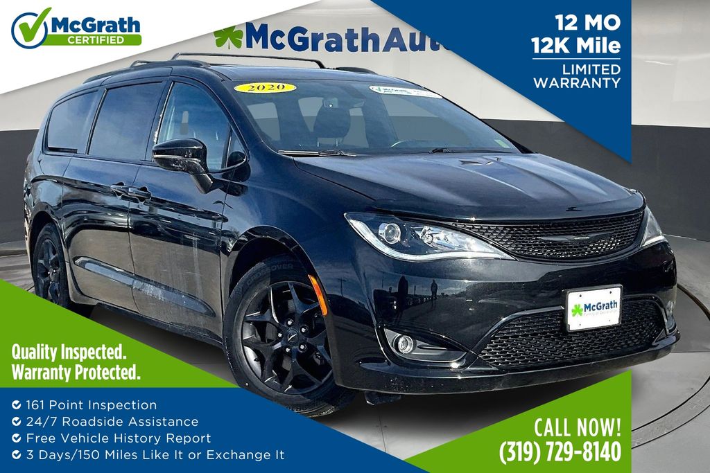 2020 Chrysler Pacifica Limited's photo